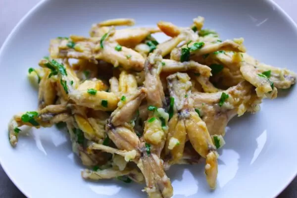 CUISSES DE GRENOUILLE
